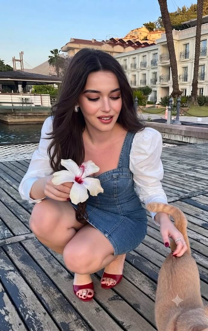 Sarı saç mı, siyah saç mı daha etkileyici?