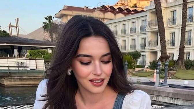 Sarı saç mı, siyah saç mı daha etkileyici?