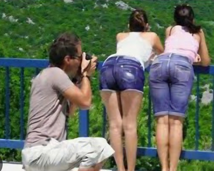 Tek bir kişiyle flört edebilen erkek kaldı mı yoksa hepsi ağzı açık ayran budalası mı?