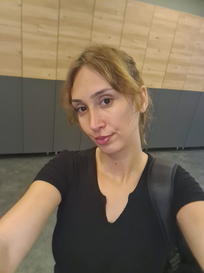 Sizce saç rengim nasıl, koyu renge boyasam daha mı iyi olur?