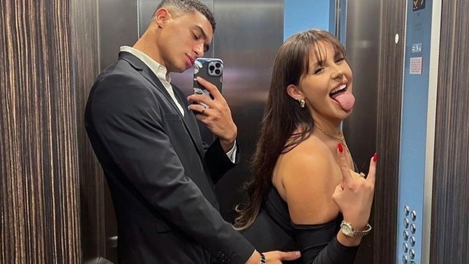 Partnerinizle seksi pozlar vererek fotoğraf çekinir misiniz?