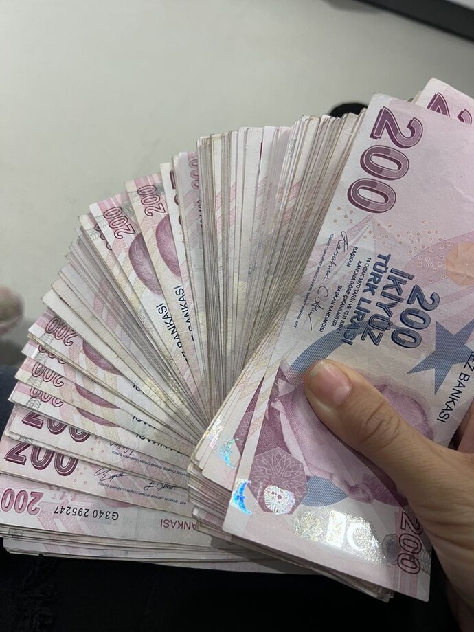 Para gerçekten karakteri değiştirir mi yoksa sadece insanın içindekini mi ortaya çıkarır?