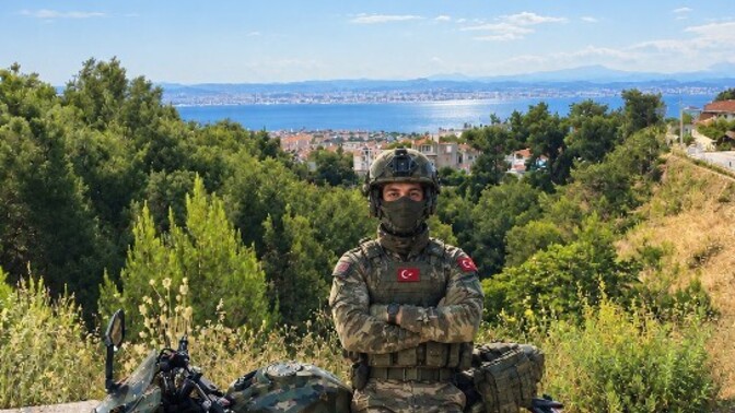 Yapay zekayı fotoğraf düzenlemek için kullanıyor musunuz, hangi uygulamalar daha iyi sonuç veriyor?