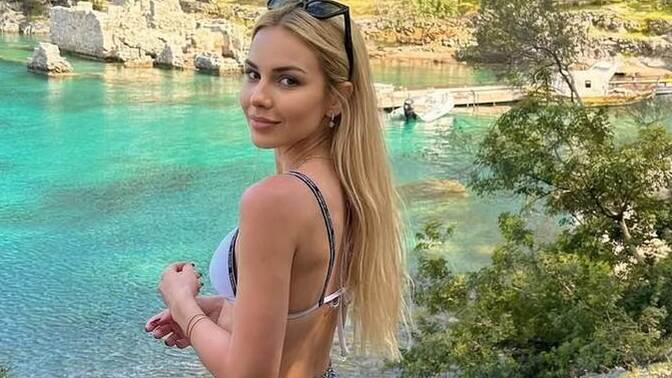 Saç renginin göz rengini ortaya çıkardığını düşünüyor musun?