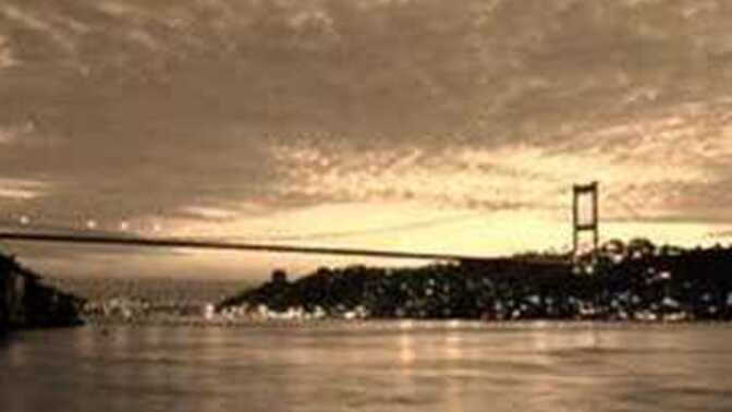 Kurduğunuz surlar.. setler.. duvarlar.. sizi mutlu etti mi? korudumu korktugunuz durumlardan .. yaşadınız mı herşeyden kaçarken?