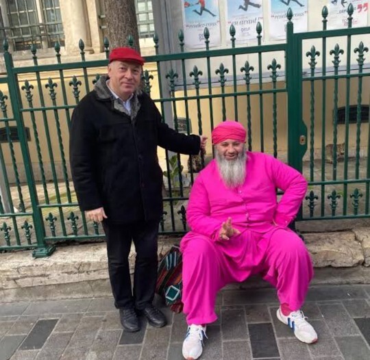 Hayatınız boyunca tek bir renk giyinebilecek olsanız bu hangi renk olurdu?