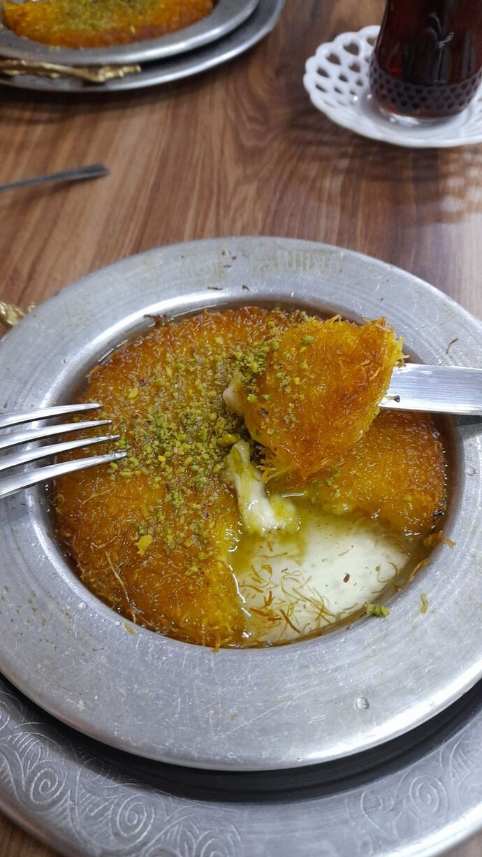 Hangi üyeyle künefe yemek isterdiniz?