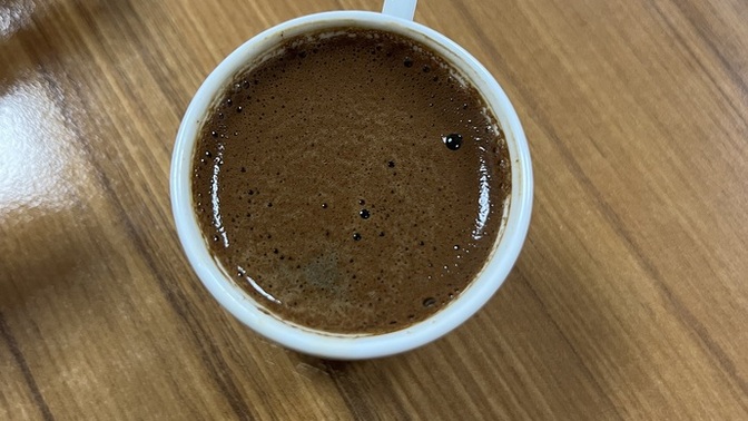 Arkadaşım bana kahve yapmış size de yapsın mı içer misiniz?