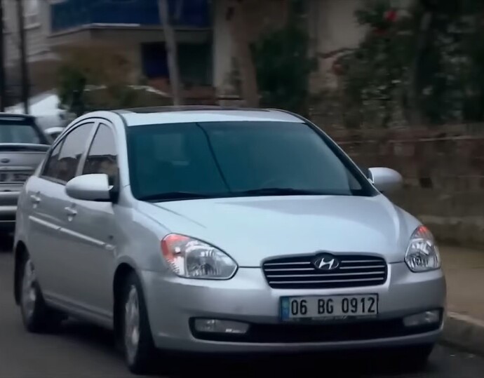 Sorunsuz ekonomik arabaların içinde en sevdiğiniz araba modeli hangisi nedir?