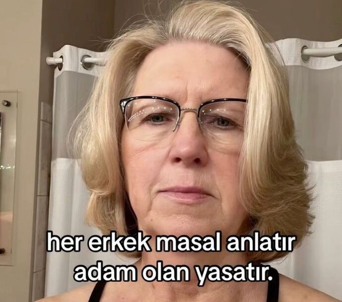Erkekler daha çok nasıl kızlardan hoşlanır: sessiz sakin mi yoksa herkesle hemen samimi olan mı?