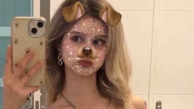 Şu sıra üreyen keko tarzı yerine clean girl tarzını mi abartsak?