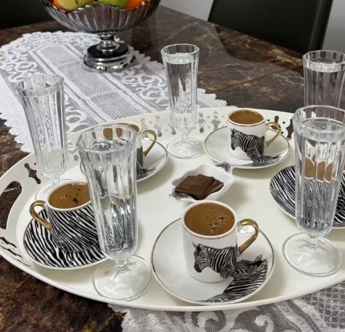 Öğlen kahvesi rutininiz var mı, ailenizle içilen kahveler sizce de daha mı keyifli?