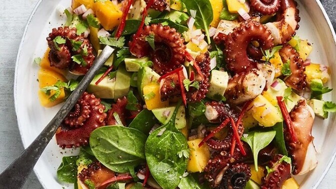 Sabah kahvaltıda ahtapot salatası yemek sağlıklı mı, yenir mi?