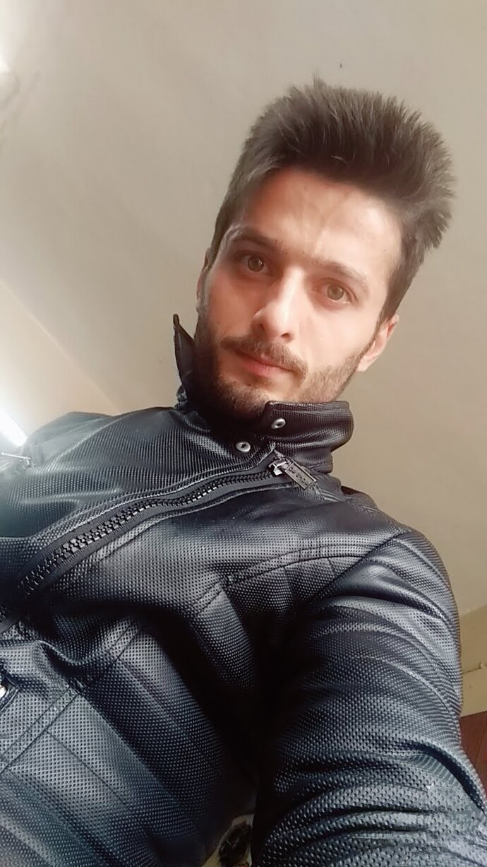 Kıvırcık saçlı mısın düz saçlı mı?