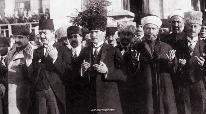 Ülkenin kalkınamasının sebebi din mi?