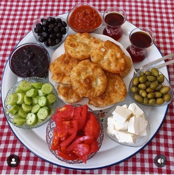 Sabah uyanır uyanmaz kahvaltı yapabilir misin?