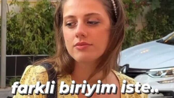 Kendinizi birkaç kelimeyle tanımlar mısınız?
