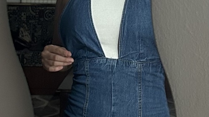 Bir beden küçük gelen elbisenin beni sıktığı fotoğraflarda çok belli olur mu?