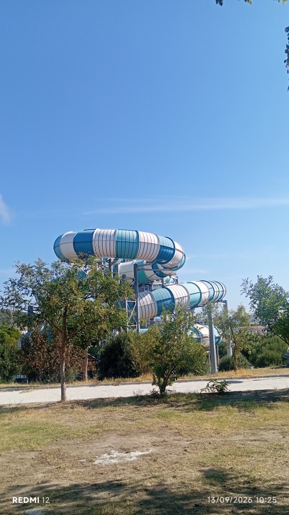 Aqua park gerçekten eğlenceli mi, yazın gitmeye değer mi?