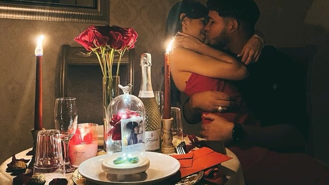 Sizce romantik bir gece yemeğinde olması gereken tek şey nedir?