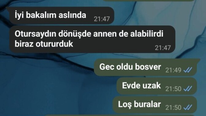 Arkadaşımın eşine bırakın ısrarı ve beni dolmuşa yollaması ayıp değil mi, mesafe mi koymalıyım?