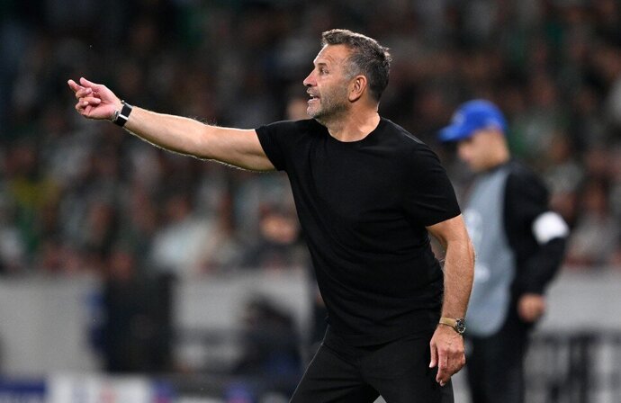 Galatasarayda Okan buruk’un suyu ısınmadımı?