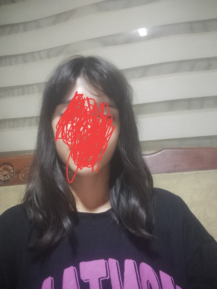 Fotoğraftaki saç boyum kısa mı, orta mı, sizce hangisi sayılır?