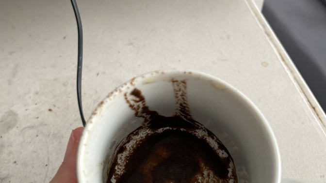 Fotoğraftan falıma bakar mısınız, bilenler detaylı yorum yapabilir mi?