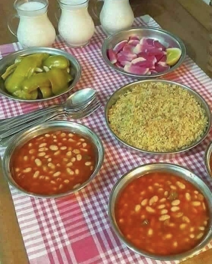 Sofradaki yemeği sever misin?