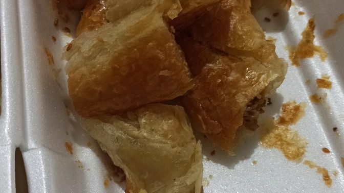 Kahvaltıda tercihin poğaça mı kıymalı börek mi?