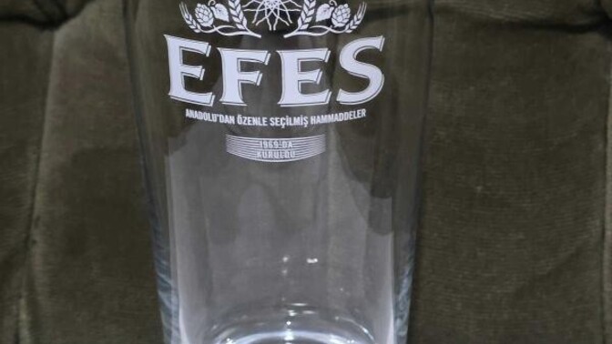 Efes'in bu bardağını nereden bulabilirim ya?
