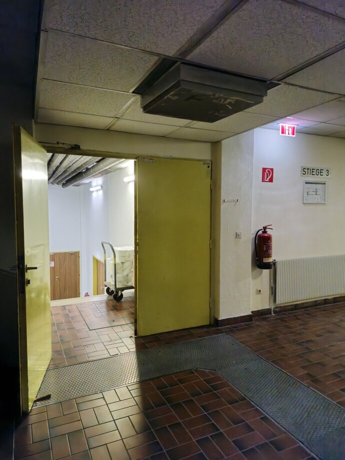 Okulumun bodrumu neden bu kadar Backrooms havası veriyor, tehlikeli mi?