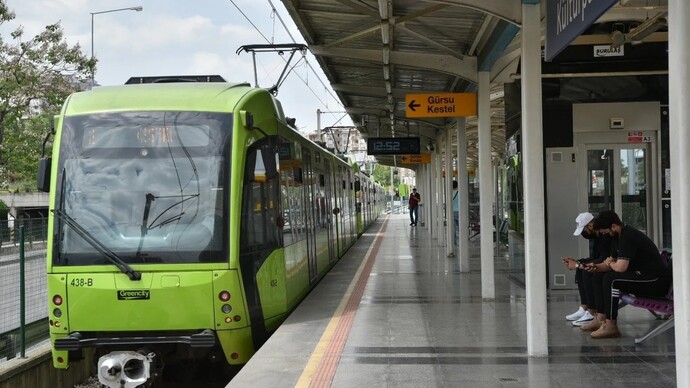 2018 yıllından beri ben bursada yaşıyorum ama bursadaki treni görükleye getiremiyorlar Bursa belediyesi neden sorumluluk almıyor?