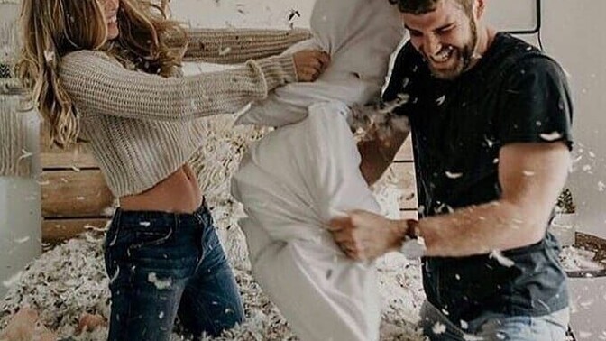 İlişkide önceliğiniz romantizm mi yoksa beraber eğlenebilmek mi?