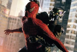 Green Goblinin iki seçenek sunduğu bu sahnede Spidermanın yerinde olsaydınız, hangisini kurtarırsınız?
