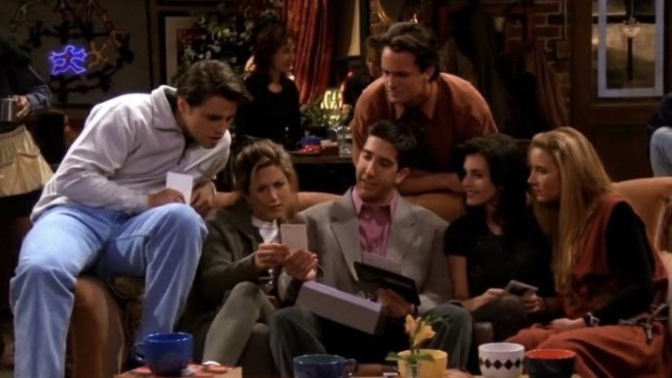 6 kişinin iyi anlaşması bu kadar zorken nasıl Friends gibi iyi bi dizi yapabilmişler?