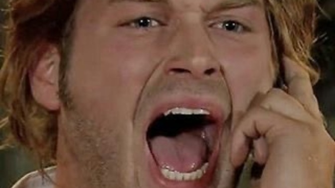 Birisine küsmek çocukça mı, küs olduğunuz birileri var mı?
