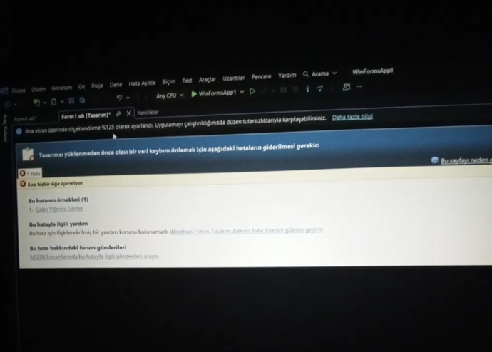 Yazılımcılar bakabilir mi label kutucuklarına text yazarken sürekli bu ekran karşıma geliyo bundan nasıl kurtulunur?