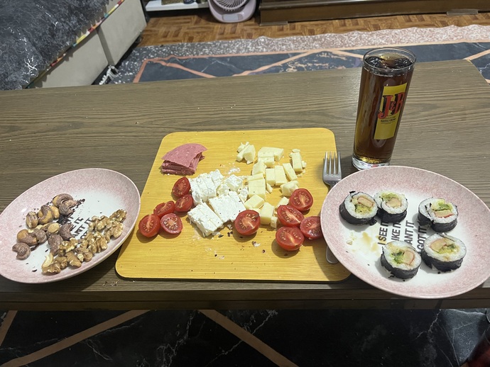 Fakirin votka masası böyle olunca sizce davet etsem gelir misiniz?