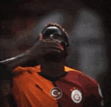 Galatasaraylılar burada kaç kişiyiz, bir yoklama alalım mı?