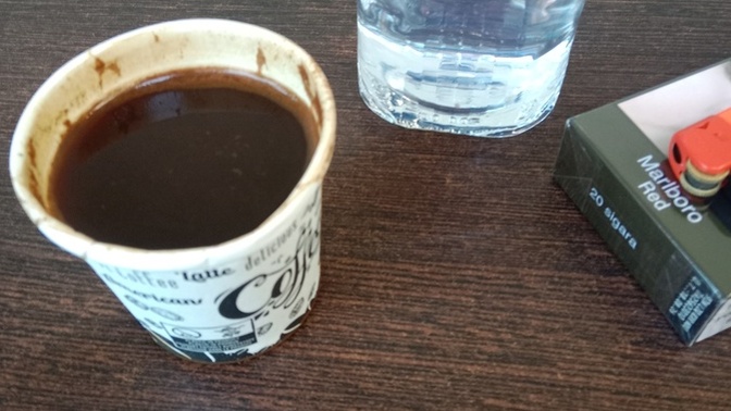 Kahve keyfiniz nasıl oluyor genelde, şekerli mi içersiniz yoksa sade mi seversiniz?