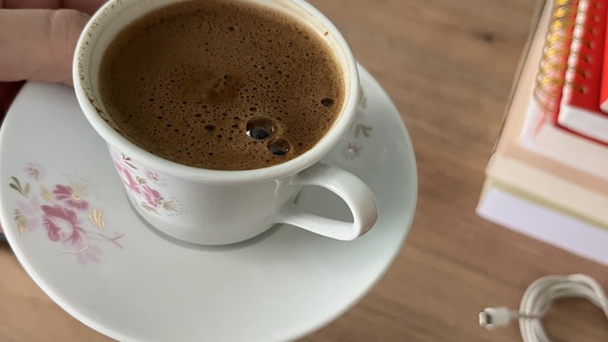 Kim kahve içmek ister?
