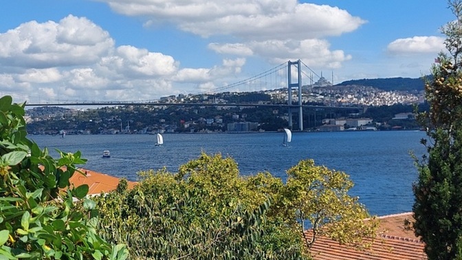 Gökyüzünü gece mi yoksa gündüz mü izlersiniz?