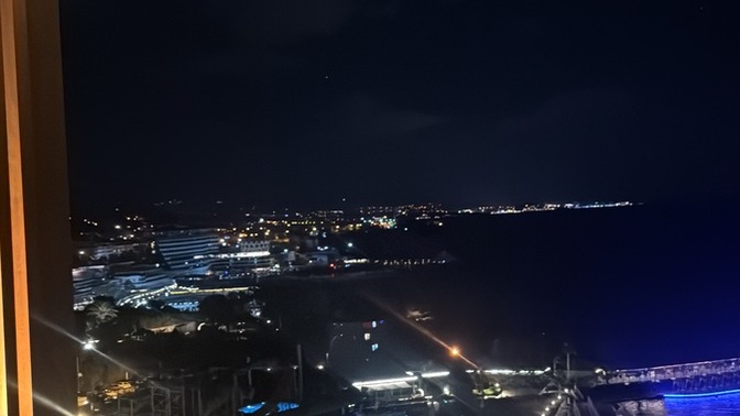 Güzel manzaralı bir yerde yalnız tavla oynamak istemiyorum, gelip eşlik eder misiniz?