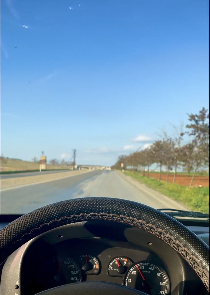 Arabayla uzun yola çıkmayı sever misiniz 🚙 ?