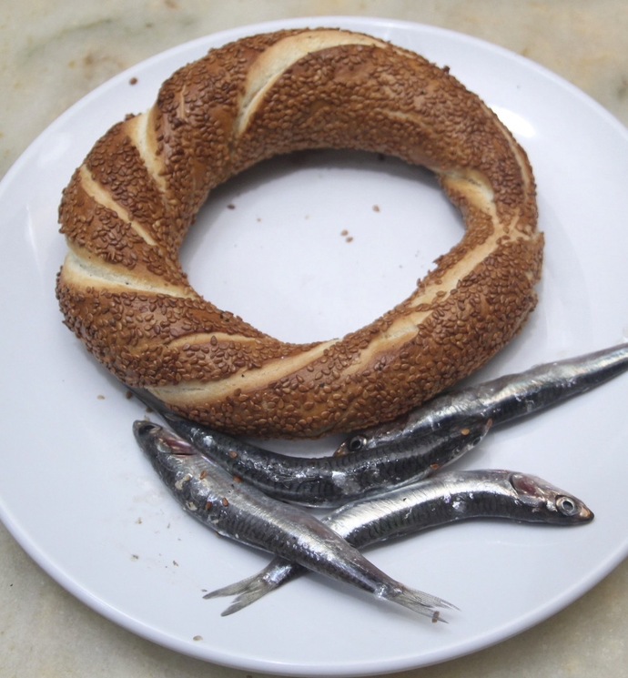 Hamsili simit yer misin?