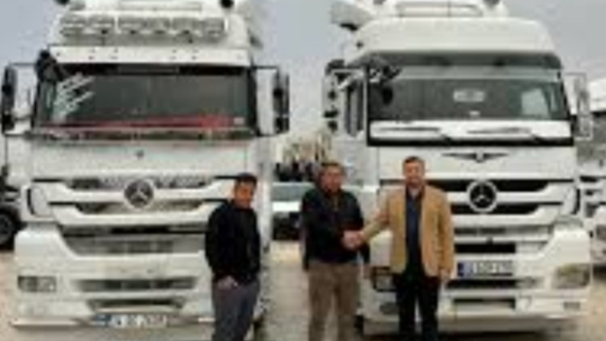 İki tır arasında kalan erkekten olur mu?