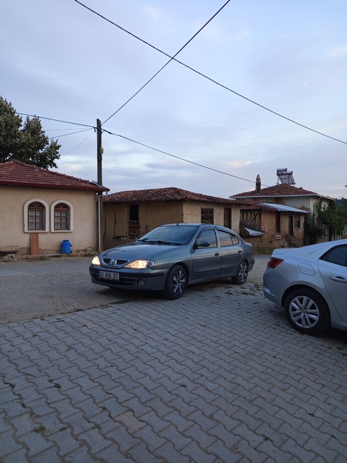 Eski araçlardan en beğendiğiniz hangisi?
