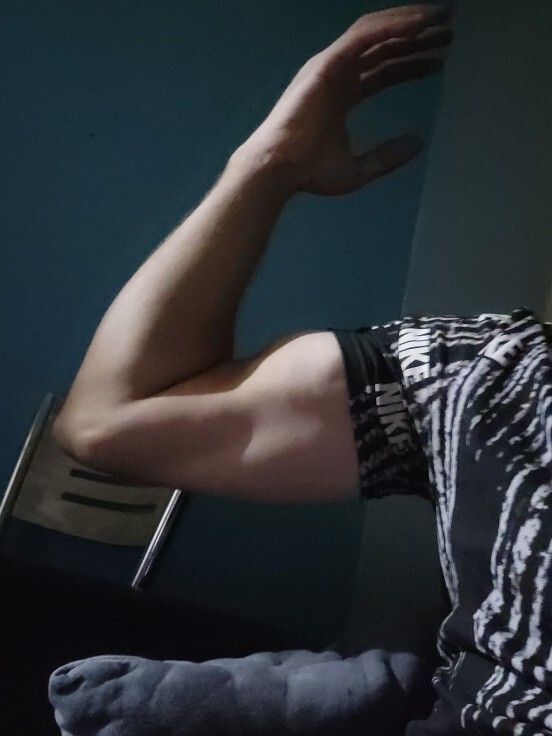 Bicepssiniz var mı beyler bayanlar?