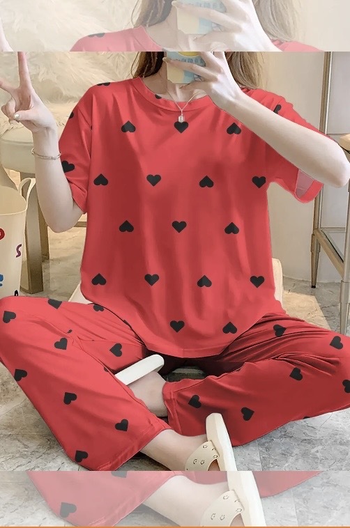 Hangi pijama takımı daha tatlı sizce?